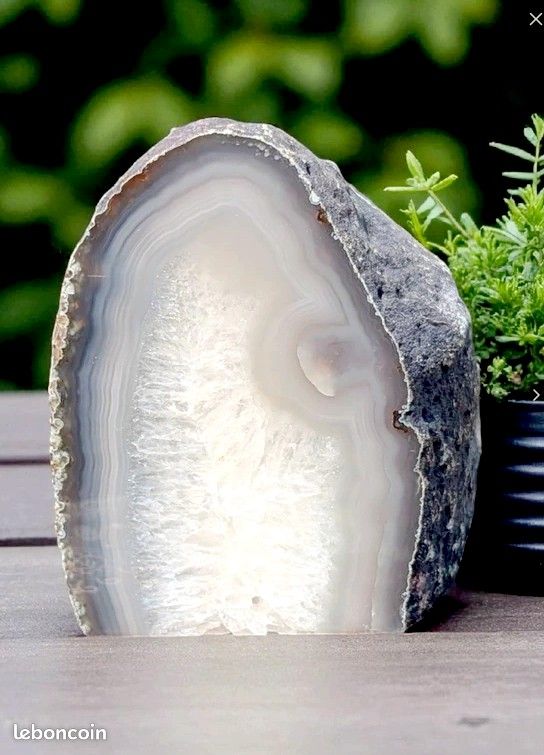 790g, pierre Agate brute polie - Géode de pierre naturelle (image 17)