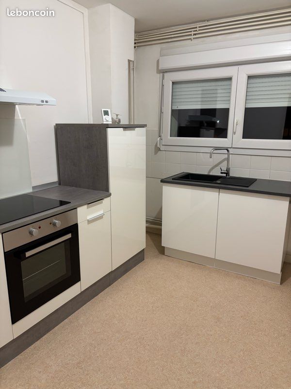 Appartement 5 pièces 85 m² · à Faulquemont · 85 m² · 700 €