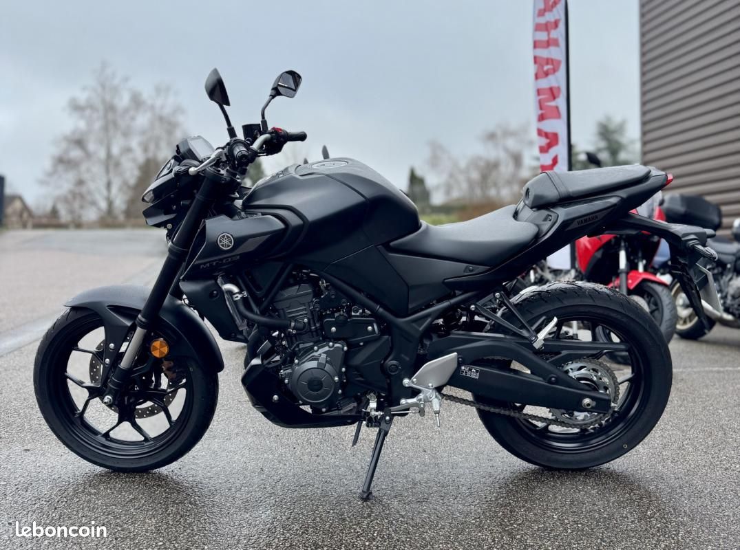 Yamaha MT03 321 cm3 (image 3)