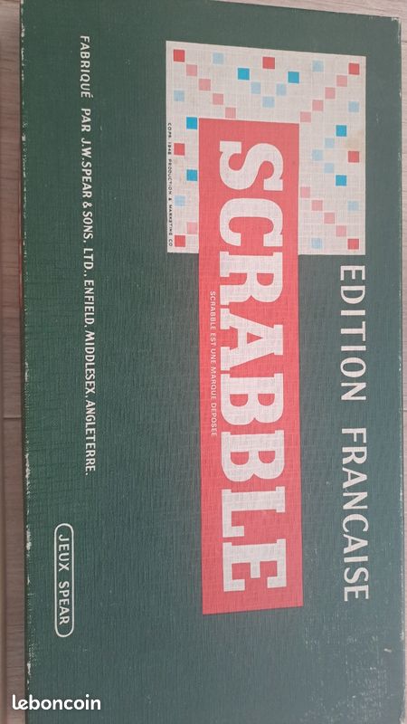 Jeu de scrabble en bois (image 1)