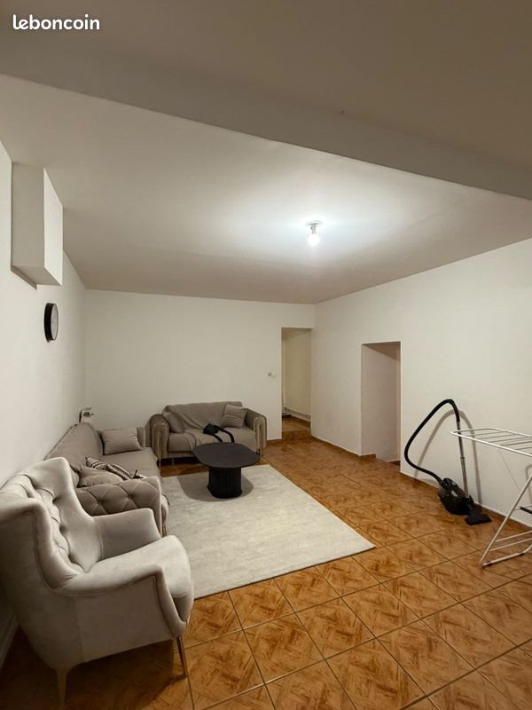 Appartement 2 pièces 65 m² · à Neuville-sur-Saône · 65 m² · 800 €/mois