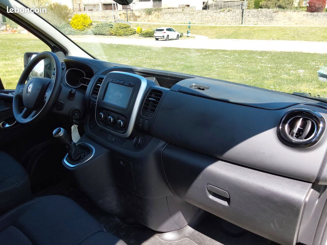TRAFIC L1H1 2.0 DCI 120 cv GRAND CONFORT (image 4)
