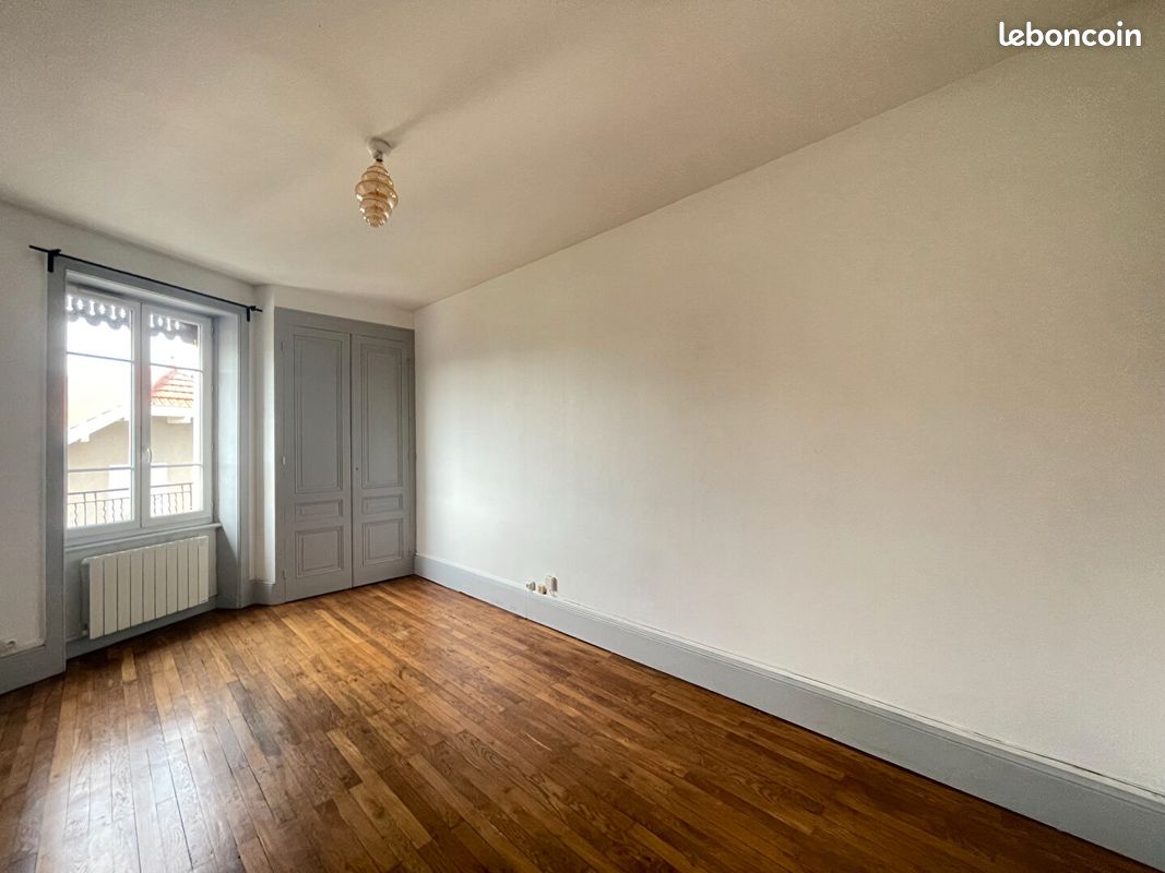 Appartement 2 pièces 55 m² · à Bron · 55 m² · 719 €