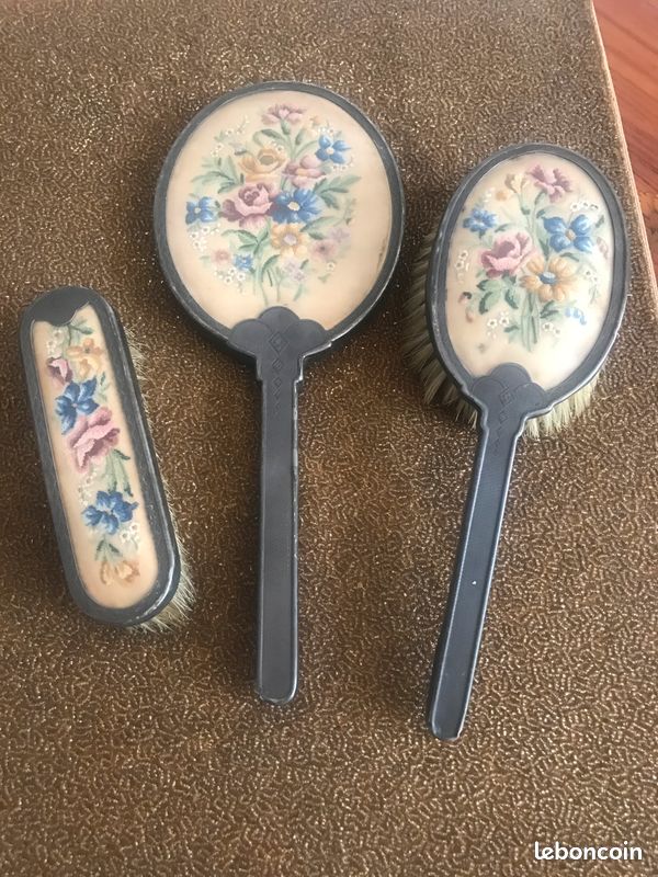 Set a main miroir et 2 brosses (image 1)