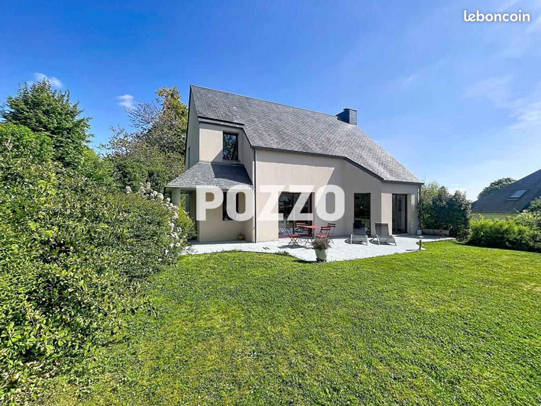 Maison 5 pièces 154 m² · à Coutances · 154 m² · 482 000 €