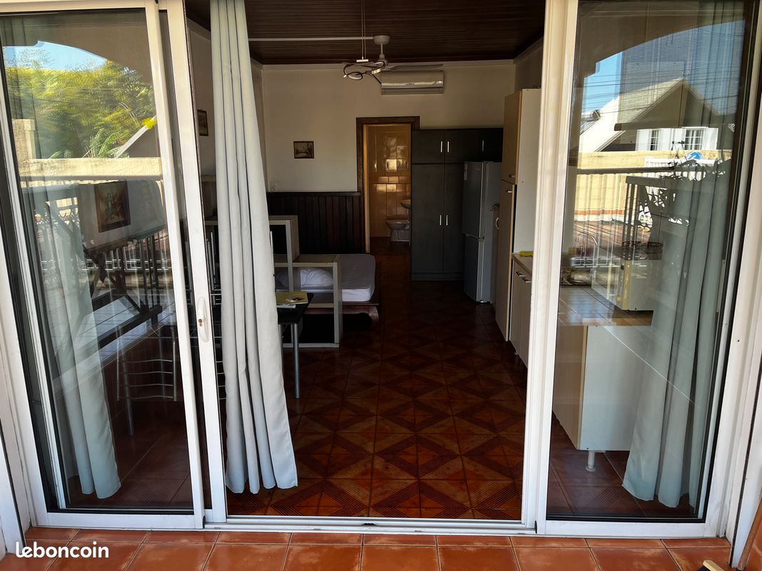 Appartement 1 pièce 25 m² · à Saint-Pierre · 25 m² · 580 €/mois