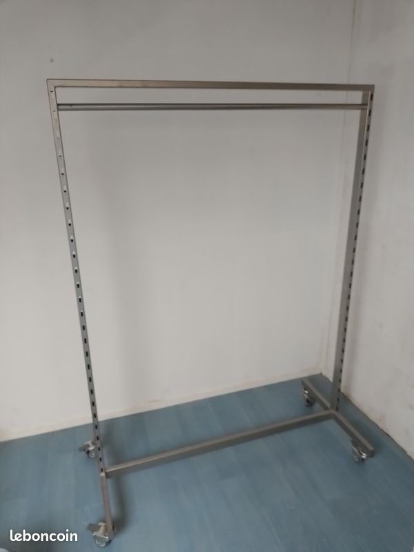 Portant de magasin pour vetements (image 1)