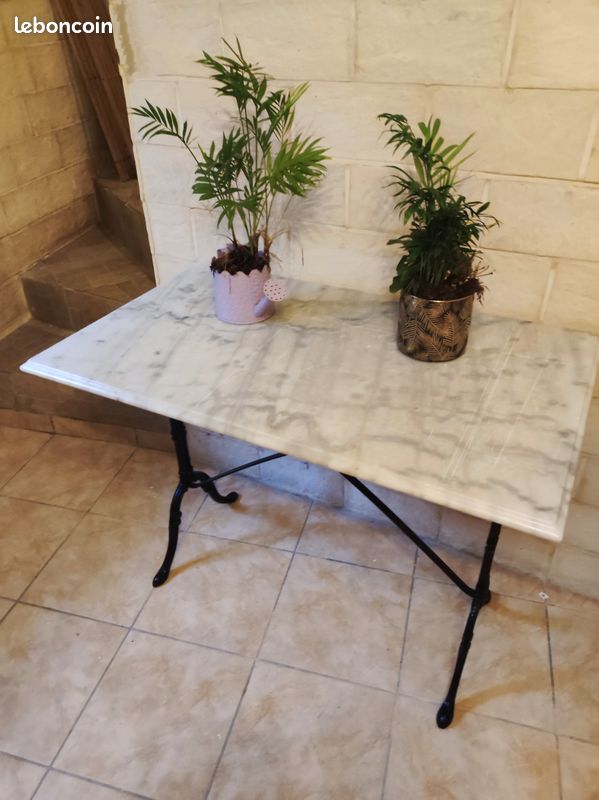 Table de bistrot (image 1)