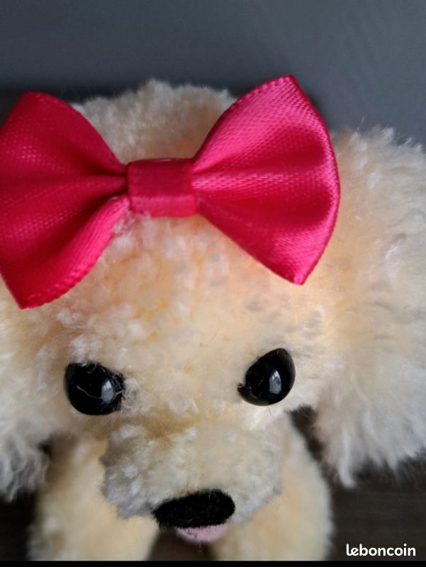 Peluche chien blanc en laine (image 8)