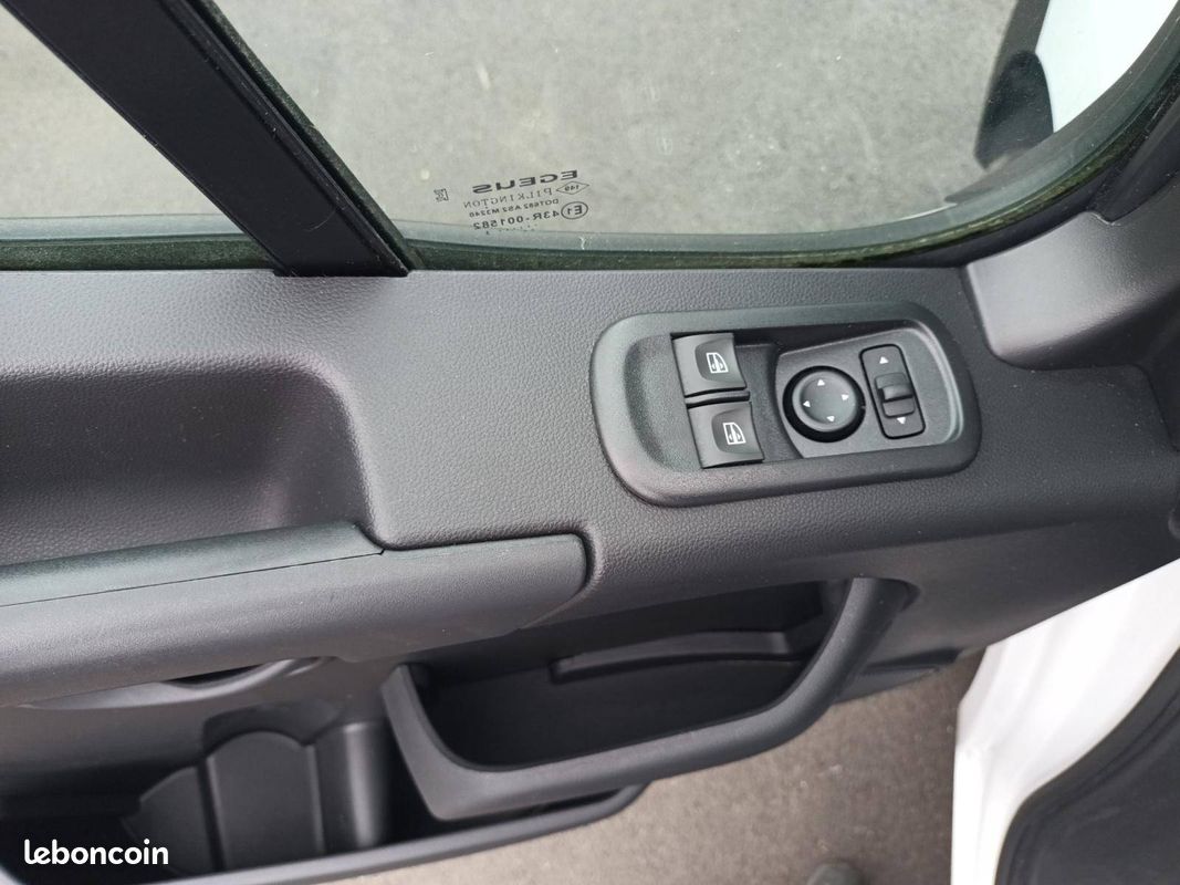 Renault master fgn trac f3500 l3h2 blue dci 150 grand confort (image 18)
