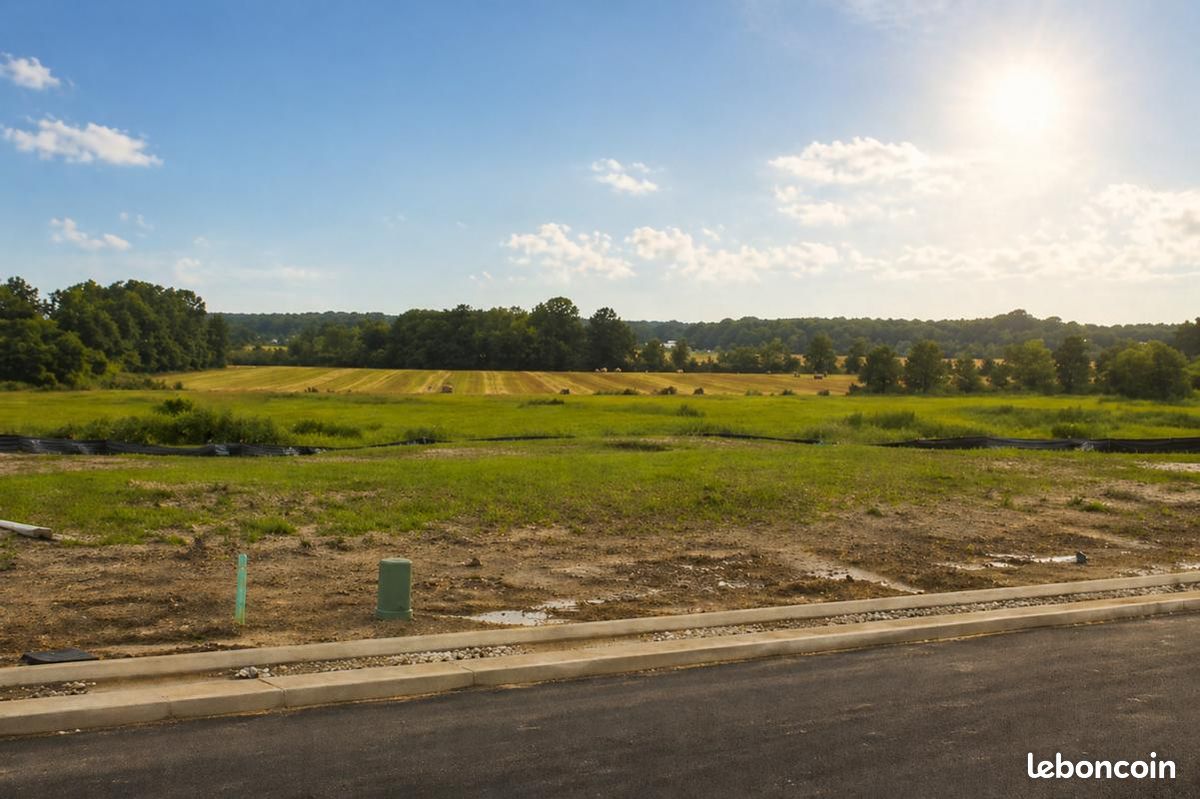 Terrain 335 m² Grezac · à Grézac · 47 900 €