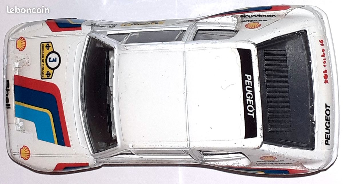 Peugeot 205 Turbo 16 BURAGO N°4123 1/43 (image 5)