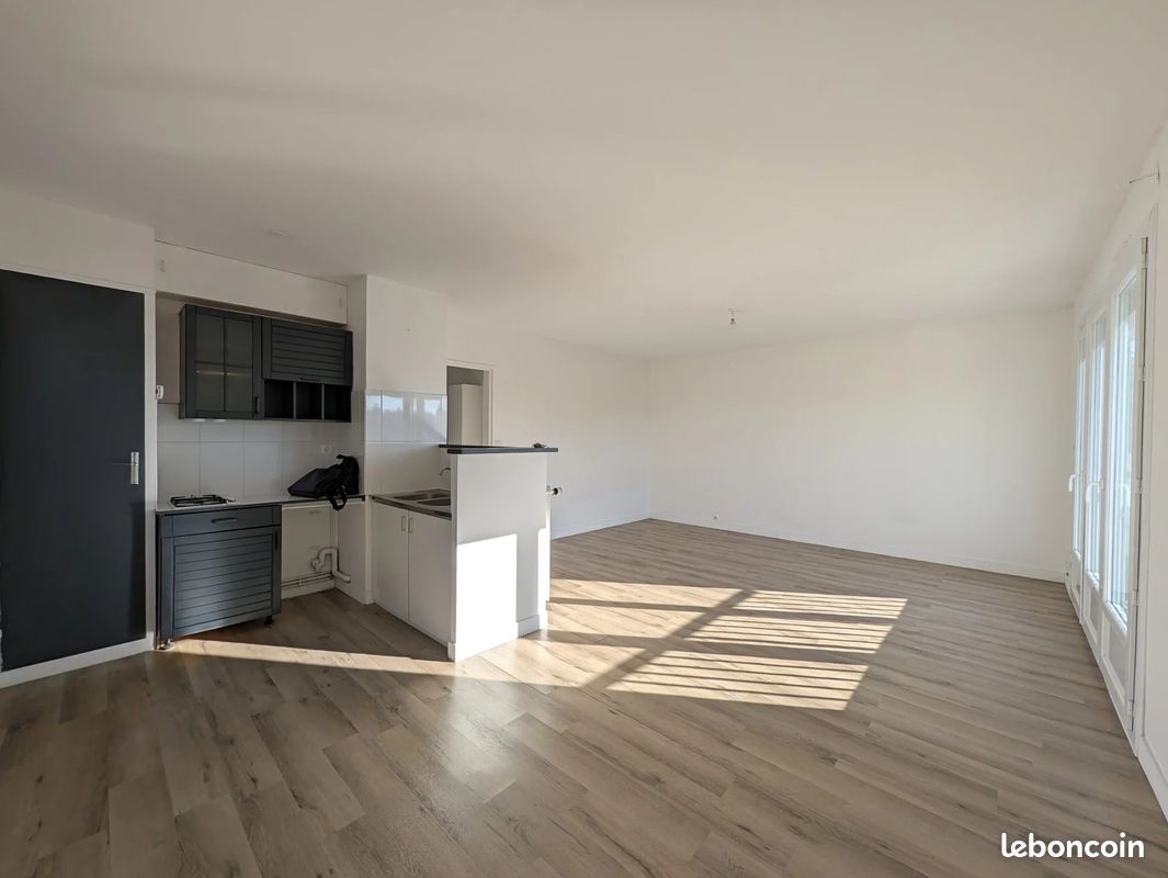 Appartement 1 pièce 37 m² · à Saint-Sébastien-sur-Loire · 37 m² · 560 €/mois