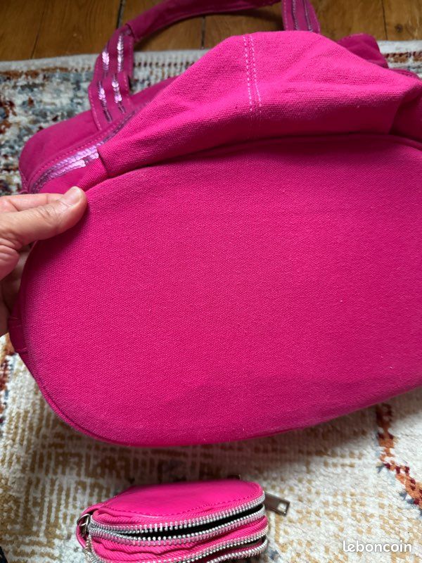Magnifique, ensemble d’accessoires, assorti dans les tons rose, fuchsia et paillettes ultra pratique pour le quotidien ou les cours (image 5)