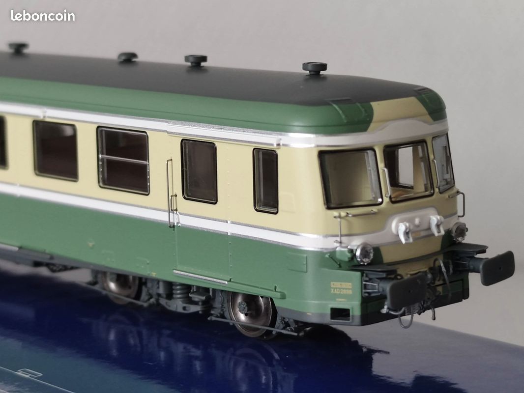 REE MB-228 - Railcar X 2899 Jupé, 1st class Origin, Olive