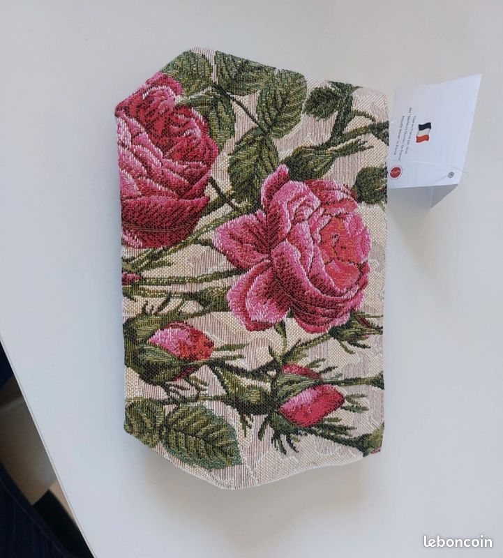 Trousse tissée (image 2)