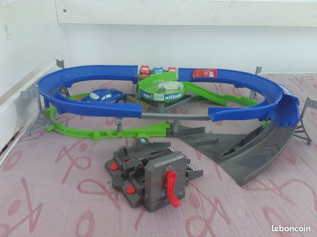 Circuit voiture Cars (image 1)