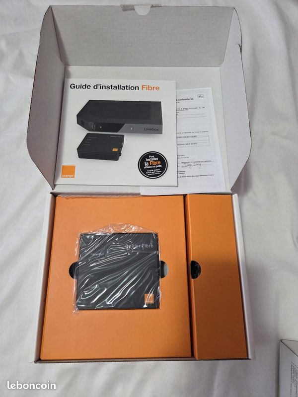 Résolu : Comment enlever mon boitier fibre du mur - Communauté Orange
