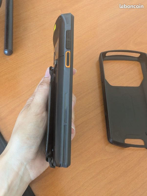 📱 Téléphone neuf UROVO DT50S – Android 13 – Scanner pro – 64 Go (image 8)