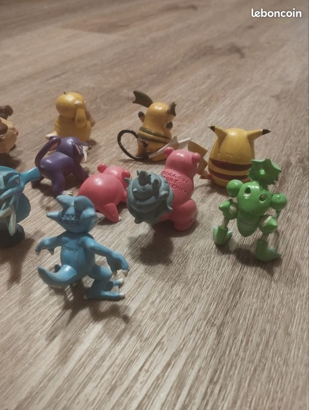 MONCOLLE TOMY CGTSJ POKEMON Movie 5th Anniversary Figures Pack New EUR