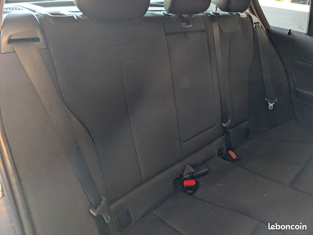 BMW SERIE 1 114D 95CV LOUNGE PLUS - FACTURES D'ENTRETIEN - RIEN A PREVOIR - GPS - CLIM AUTo (image 16)