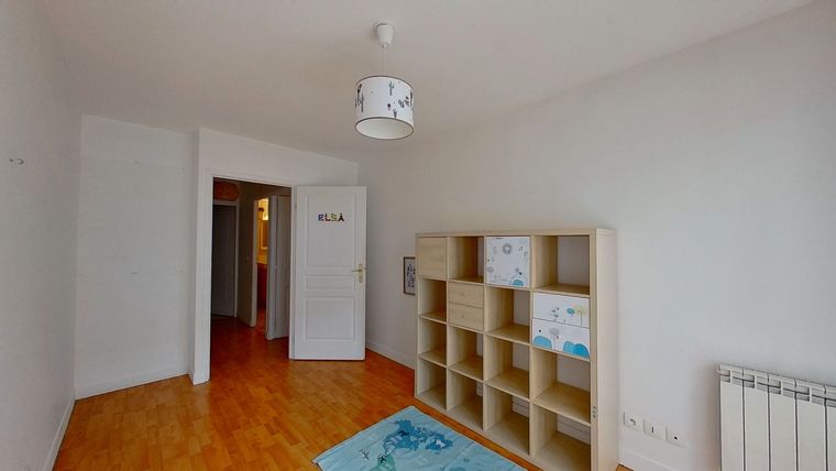 Appartement a louer  - 5 pièce(s) - 95 m2 - Surfyn