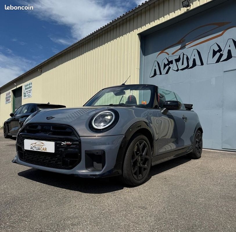 Mini COOPER CABRIO S 204CH JCW DKG7 (image 1)
