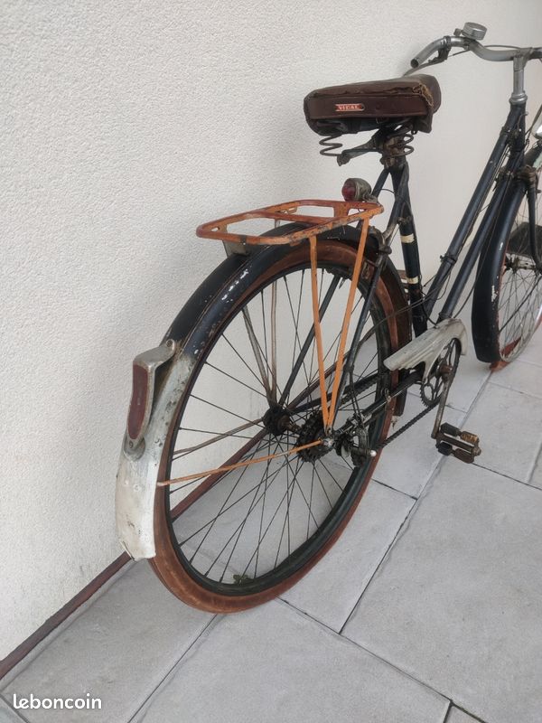 Roue Arrière Vélo Ancien Terrot – Pour Pièces Détachées