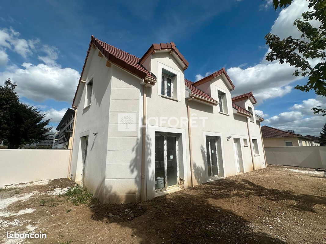 Maison 5 pièces 106 m² · à Sarcelles · 106 m² · 379 990 €