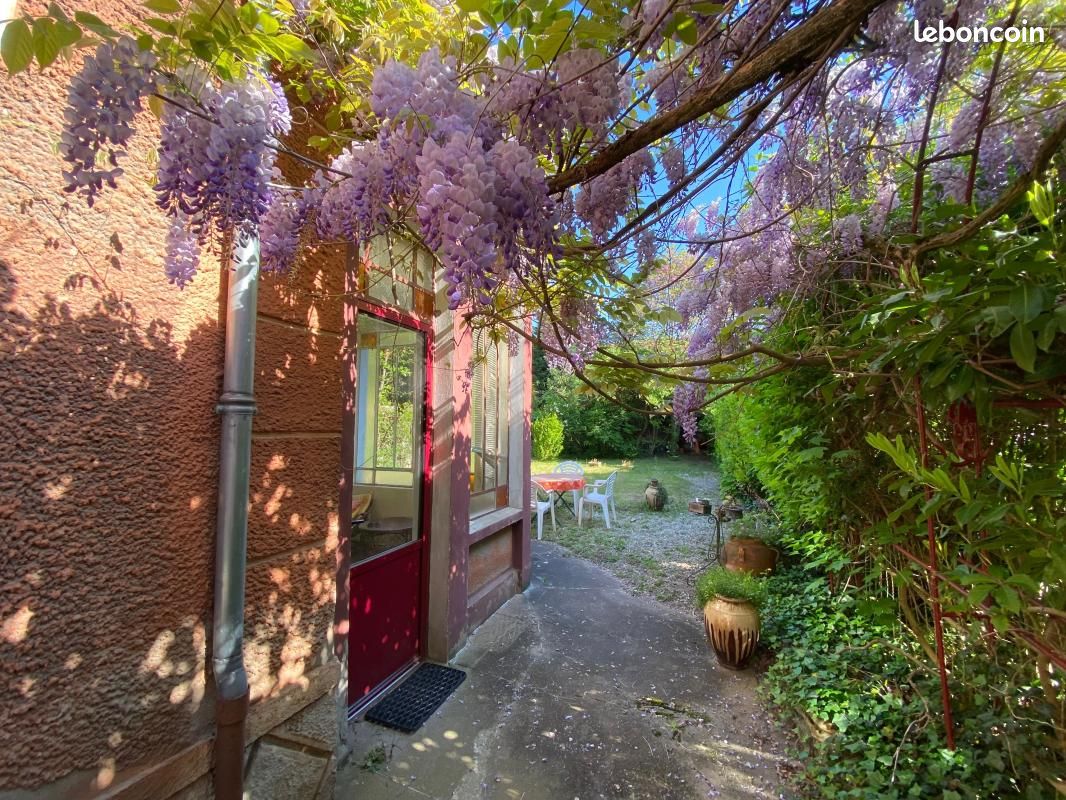 Maison 5 pièces 199 m² · à Sainte-Foy-lès-Lyon · 199 m² · 560 000 €
