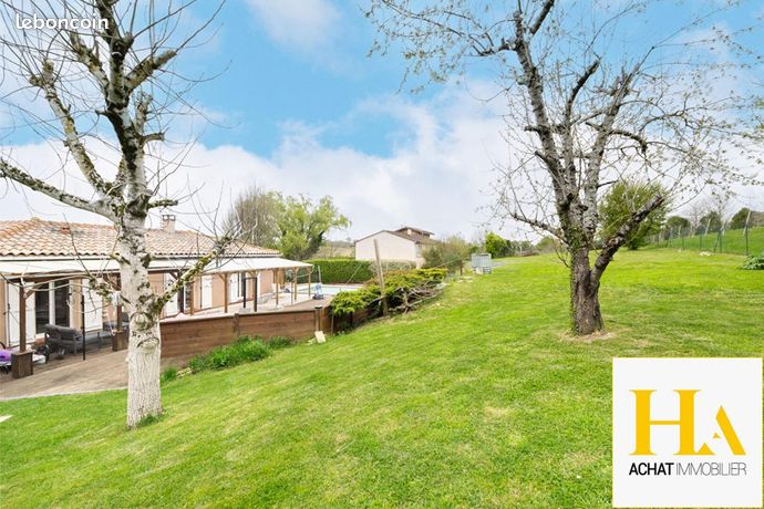 Villa 7 pièces 230 m²