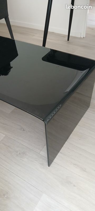 Table basse tout en vitre teintee noir (image 4)