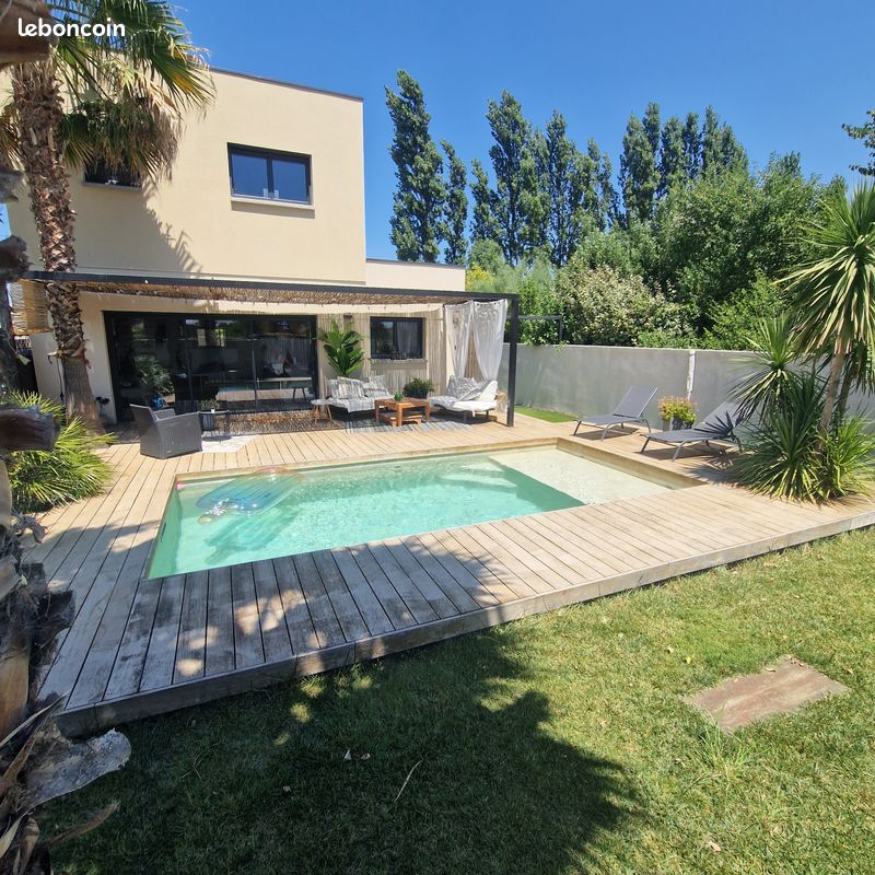 Maison 5 pièces 161 m² · à Saint-Laurent-d'Aigouze · 161 m² · 585 000 €