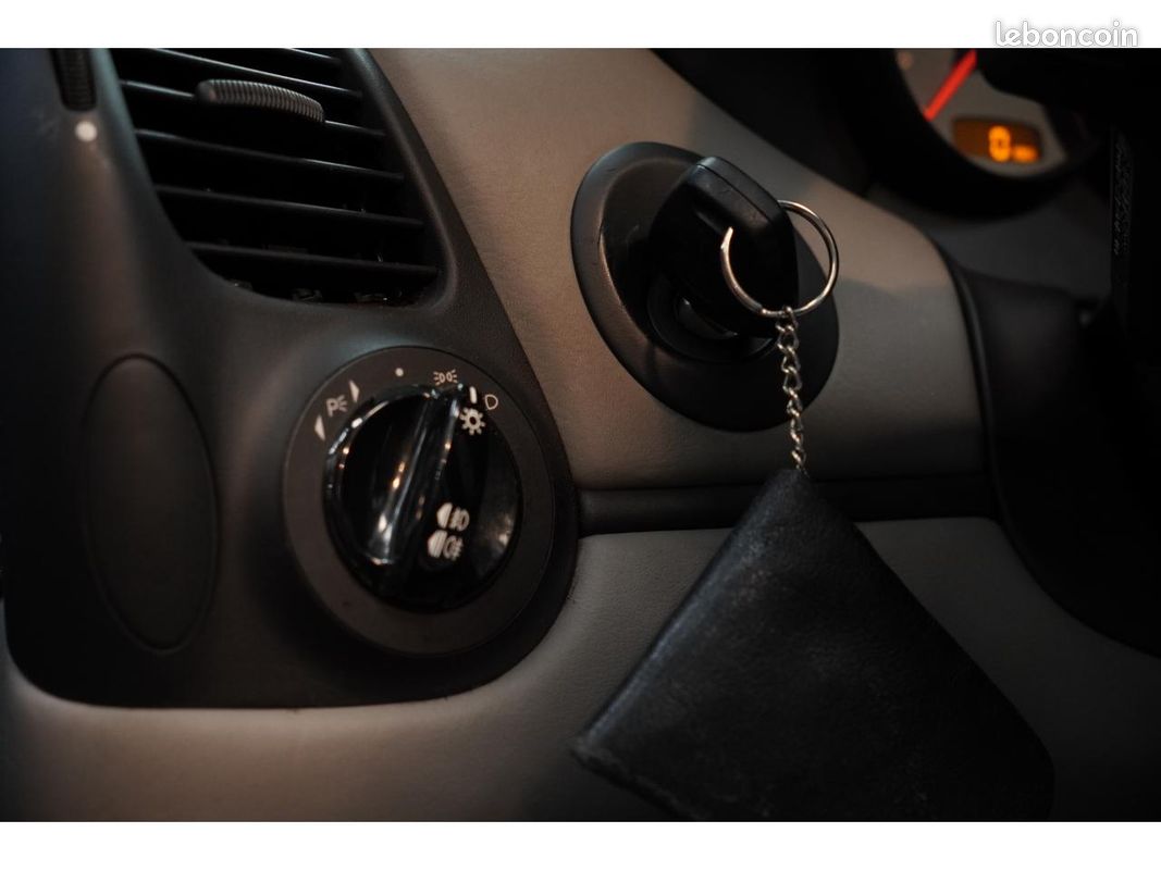 PORSCHE BOXSTER 2.7 220CV BVM5 - Sièges chauffants - Jantes Turbo Look (image 16)