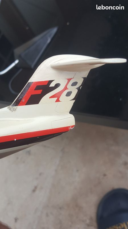 Maquette d'avion en bois FOKKER DR1 1/16