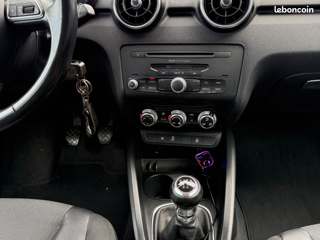 AUDI A1 SPORTBACK 1.6 TDI 105 Ambiente (image 13)