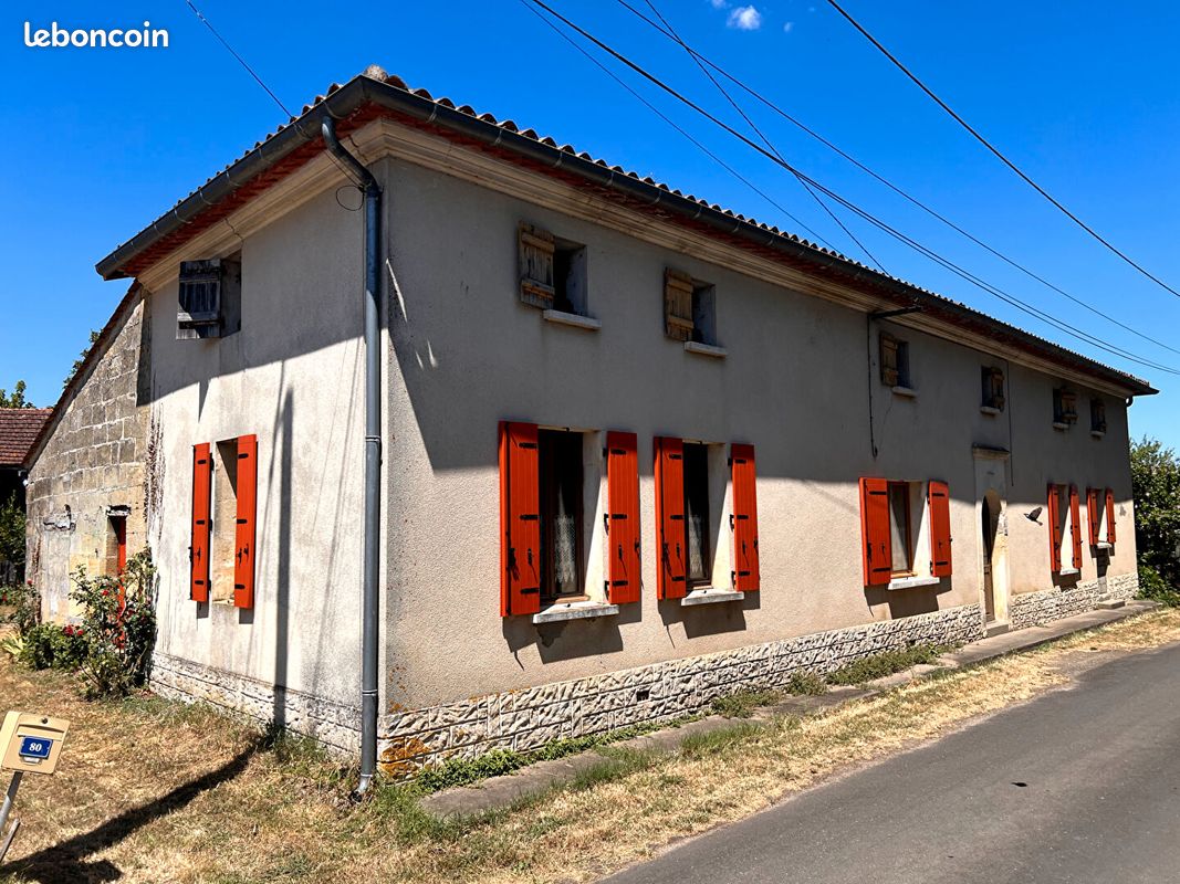 Maison 6 pièces 186 m² · à Saint-Pey-de-Castets · 186 m² · 190 000 €