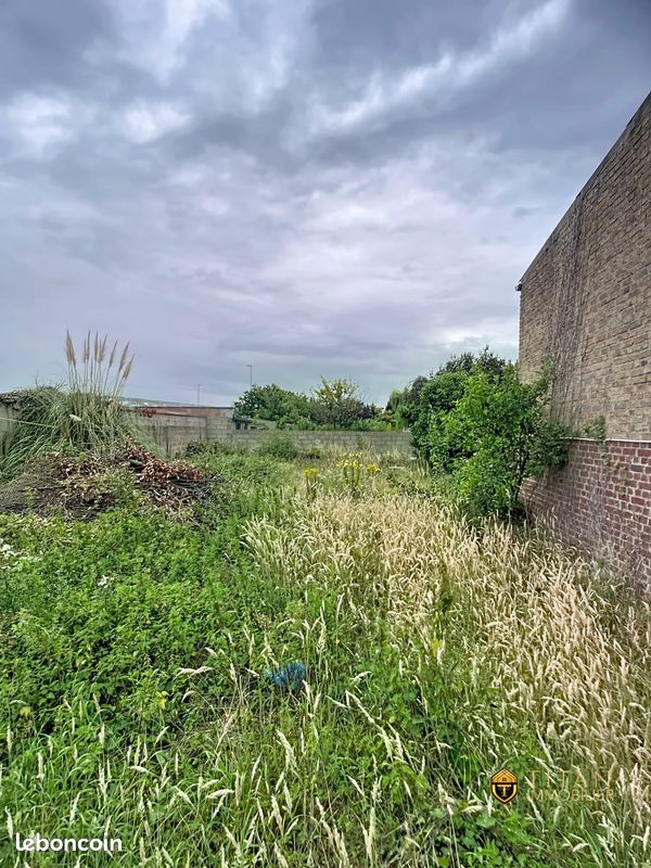 Terrain 592 m² · à Dunkerque · 592 m² · 318 000 €