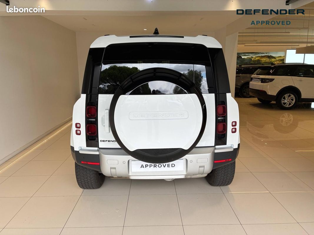 Land-rover Defender 110 3.0 D250 Hard Top S (image 6)