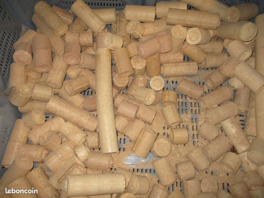 Bois ou briquettes de chauffage (image 3)
