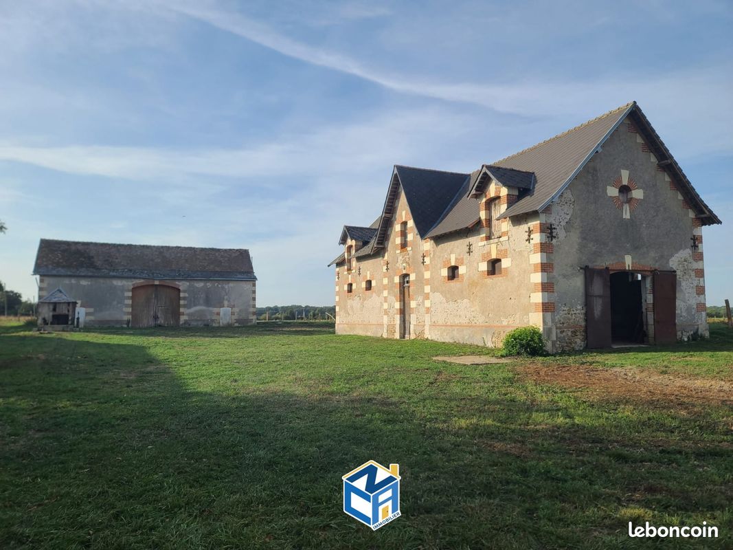 Maison 5 pièces 200 m² · à Coteaux-sur-Loire · 200 m² · 76 300 €