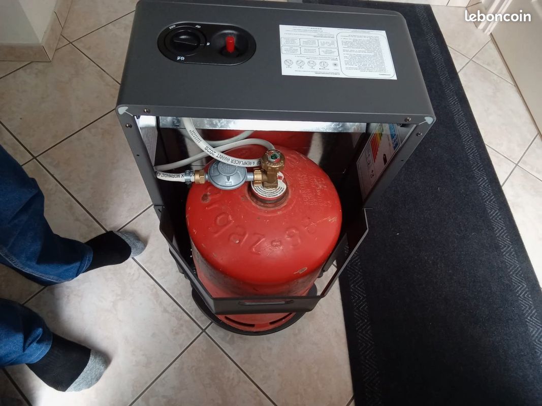 Chauffage D'Appoint Gaz FAVEX 4200 - 3 Puissances Jusqu'à 40 M² - Brûleur Céramique Infrarouge - Livré Avec Tuyau Et Détendeur