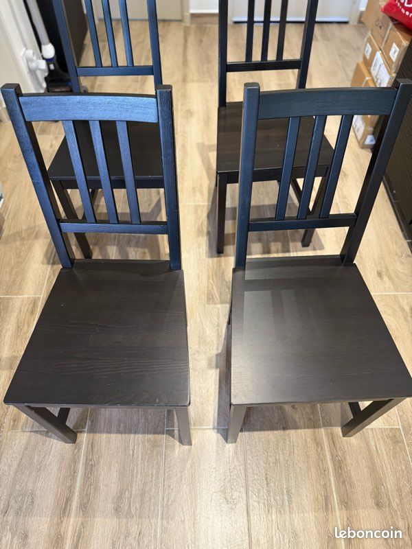 Table extensible IKEA BJURSTA + 4 chaises (image 1)