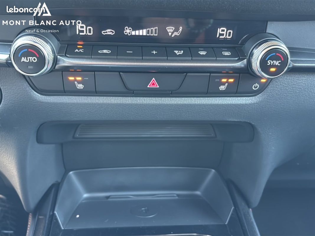 MAZDA CX-30 2.5L e-SKYACTIV G M Hybrid 140 ch 4x2 BVM6 Nagisa (image 18)