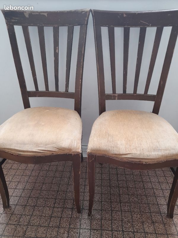 Chaises (2 ) vintage années 50 /60 à restaurer vendues 8 euros (image 1)