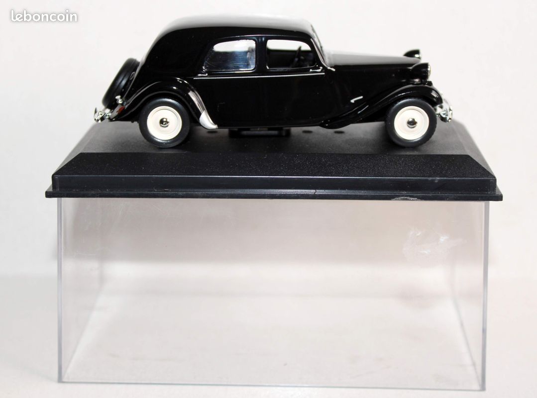 Citroën Traction 11 (Noire) - 1/43ème en boite