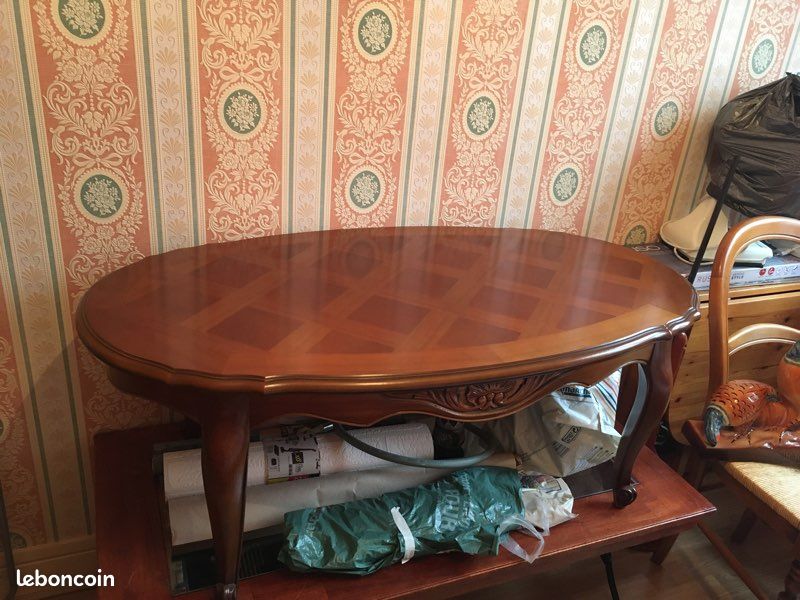 Table basse de style Louis XV (image 1)