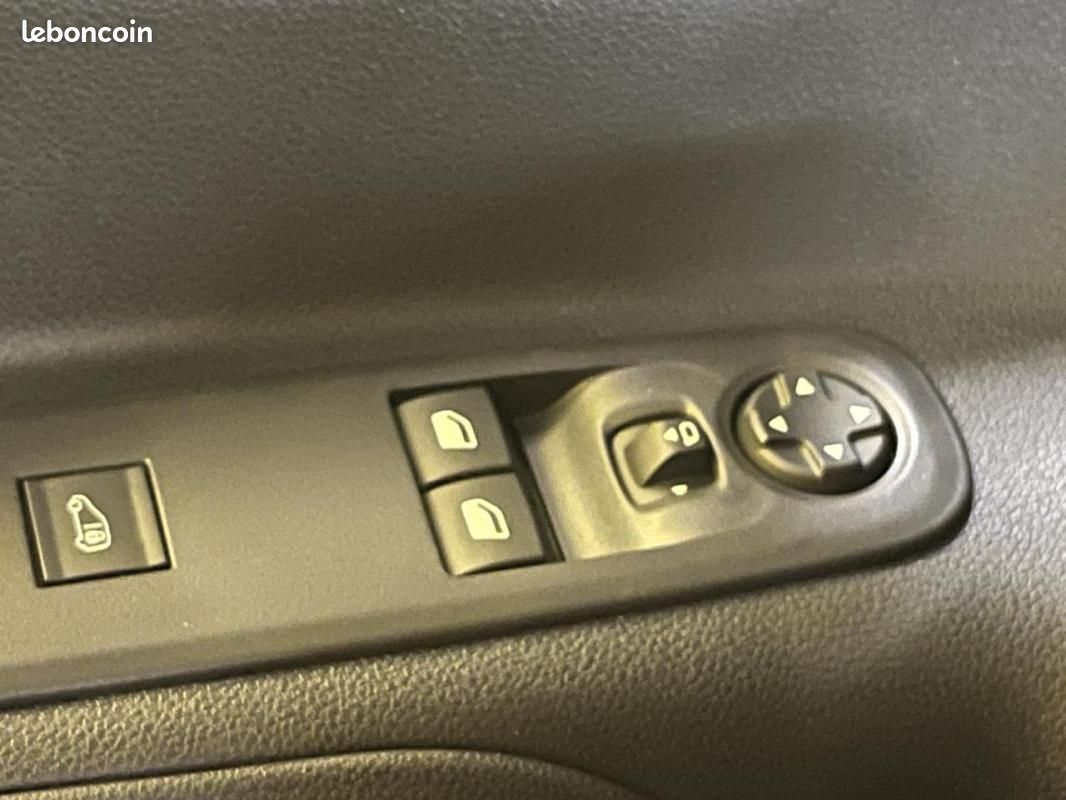 Toyota PROACE 1.5L 130 D-4D BVA STARTCONFORT ( PARTNER / BERLINGO ) 2026 MEDIUM + KIT BOIS 19983 HT (image 10)
