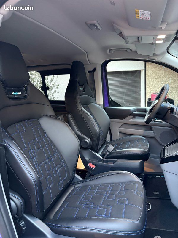 Ford Transit Custom MS-RT L2H1 - PHEV 233 ch – Turini purple SVO – Attelage Électrique – Dash Cam – Phares DSS – Double Porte Latérale – Neuf 70 km (image 7)
