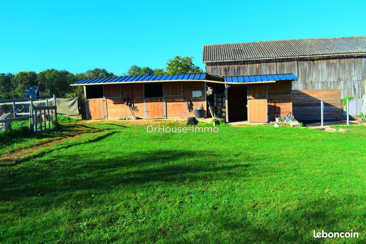 Maison 7 pièces 216 m² · à Pommeuse · 216 m² · 699 000 €